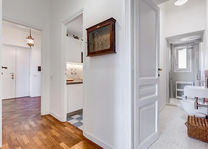 Elegant 3-bedroom In Piazza Mazzini Apartment