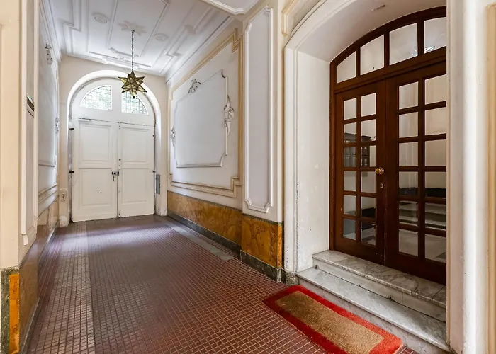 Apartment Elegant 3-bedroom In Piazza Mazzini