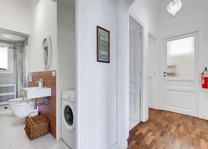 Elegant 3-bedroom In Piazza Mazzini Apartment Rom