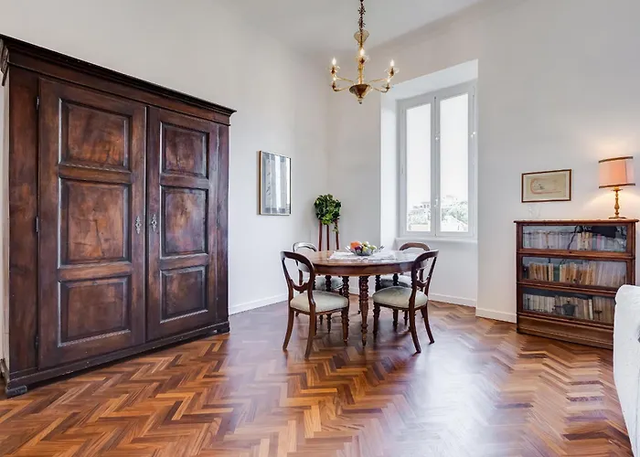 Apartment Elegant 3-bedroom In Piazza Mazzini
