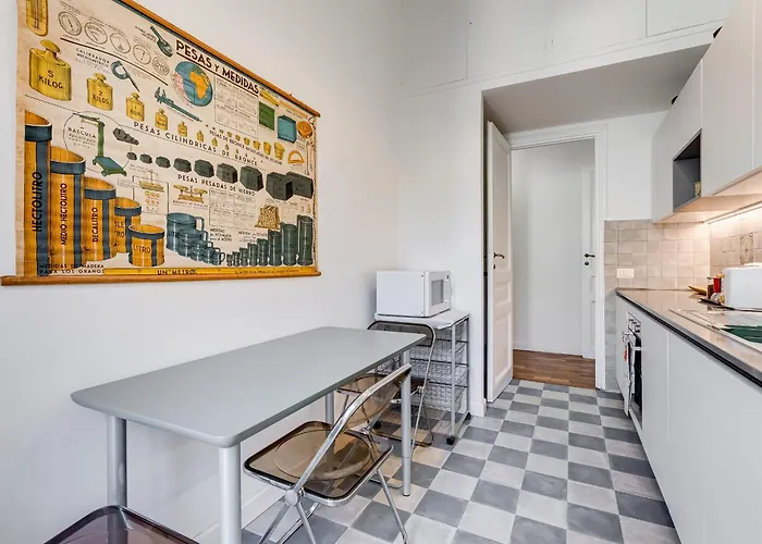 Elegant 3-bedroom In Piazza Mazzini