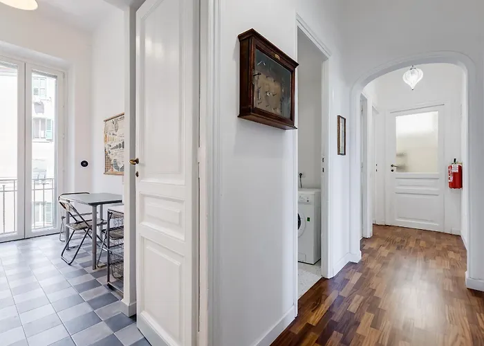 Elegant 3-bedroom In Piazza Mazzini Apartment *