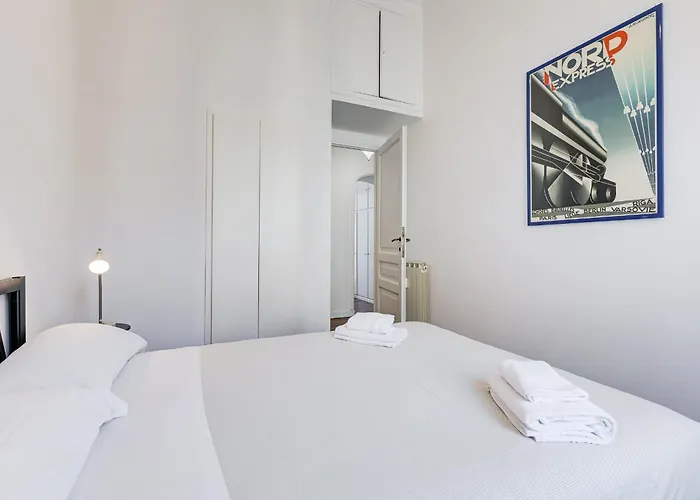 Elegant 3-bedroom In Piazza Mazzini Apartment